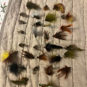 30 Assorted Fly Fishing streamer flies